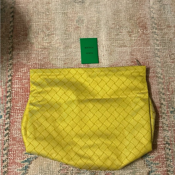 Bottega Veneta Portfolio - Like New - Picture 6 of 11